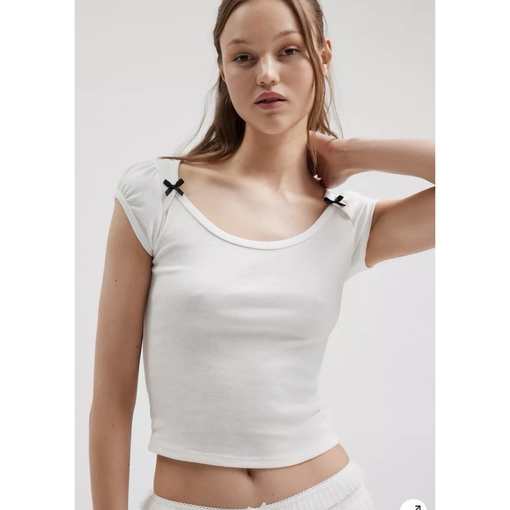 Kimchi Blue Ramona Puff Sleeve Baby Tee NWT Urban Outfitters White Black Bow S